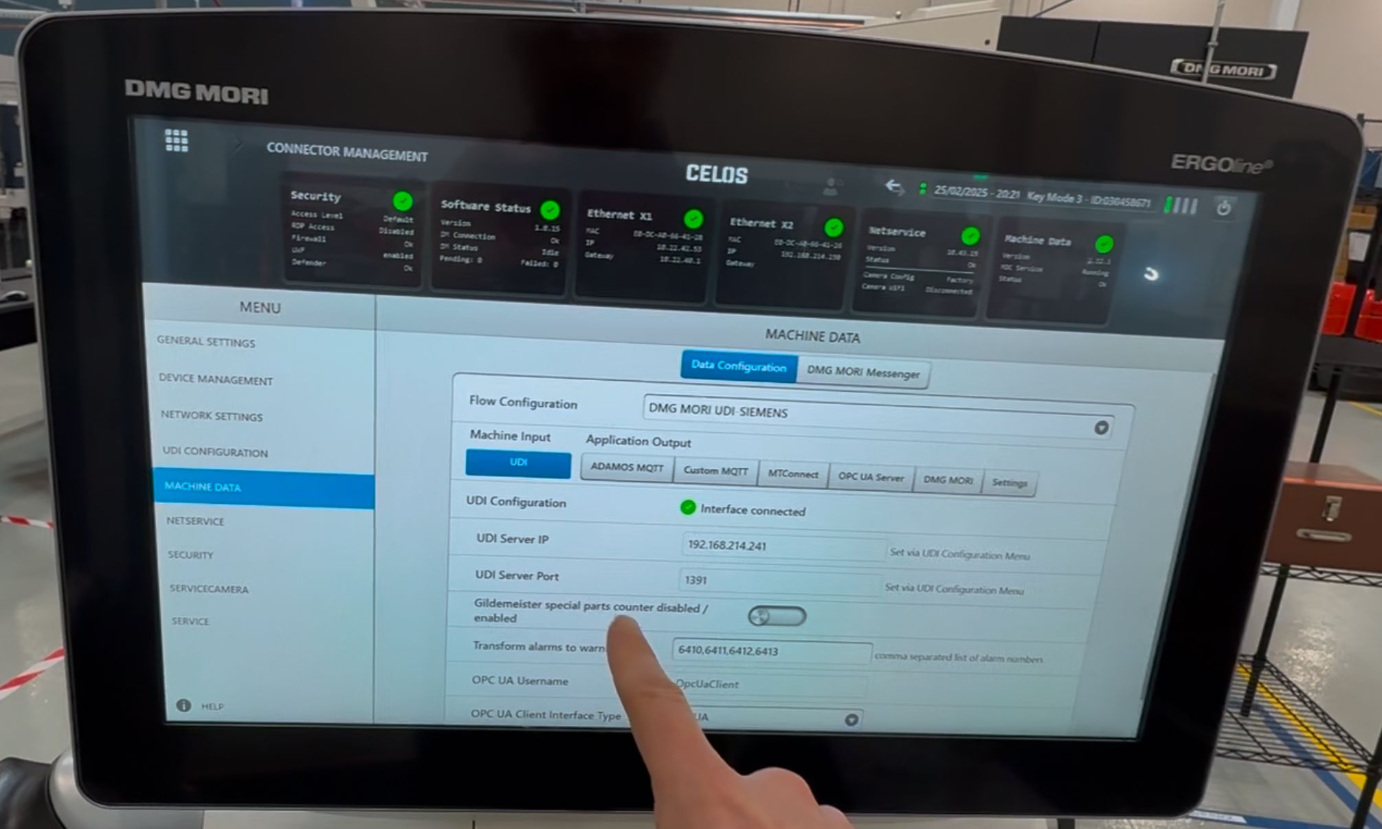 Connector Management — Machine Data showing UDI/Siemens configuration with available output options