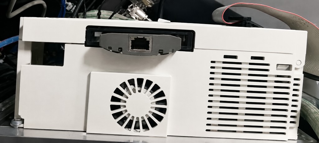 Fusion 640 control housing with an ethernet PCMCIA card installed in the expansion slot